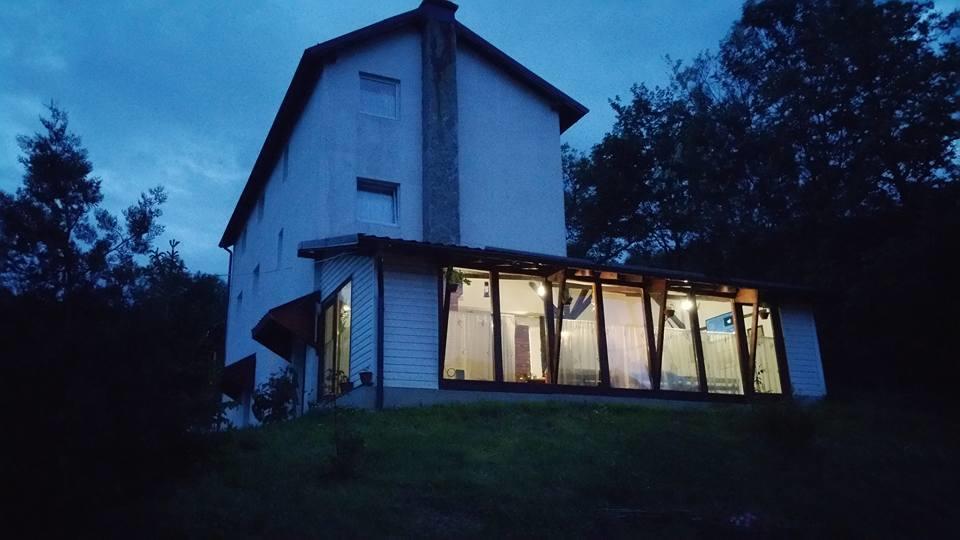 Casa Piscul Lupului Pucioasa Exterior foto